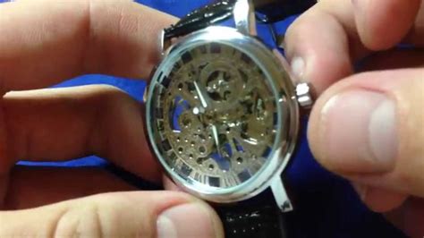 how to wind mechanical watch.